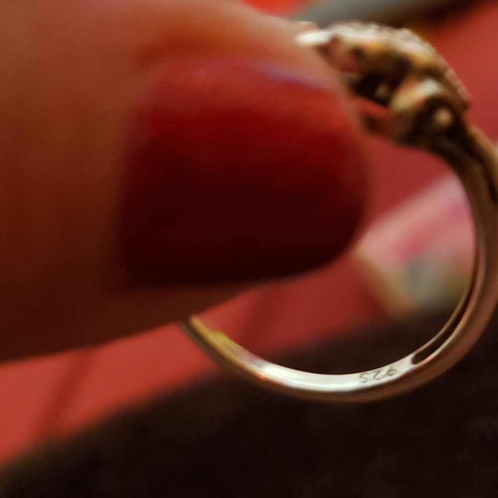 Diamond ring - Picture 2 of 3